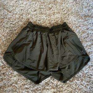 Lululemon tracker short